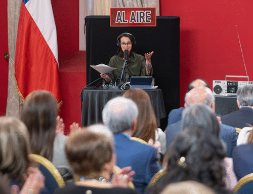 Chilevoces y Segegob realizan “Ceremonia de Reconocimiento de la Trabajadora y el Trabajador Radial 2025” en el Palacio de La Moneda